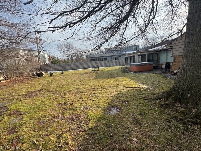 Building Photo - 2545 Buckhurst Dr