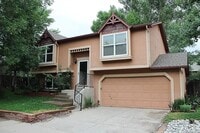 Building Photo - 211 Redwood Cir