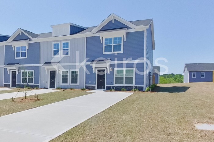 Building Photo - 2431 Banyan Cir