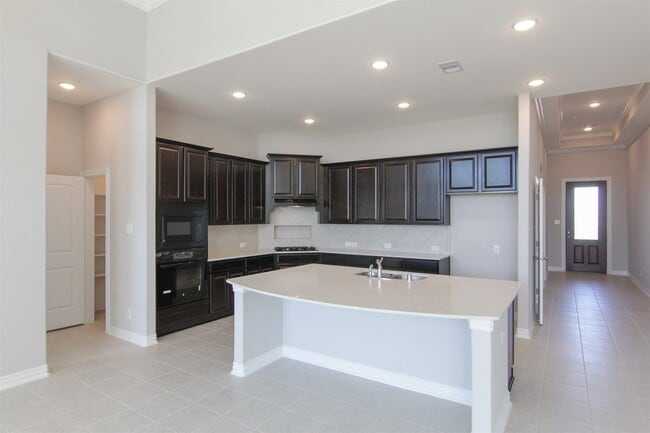 Building Photo - 31811 Dunham Lake Dr