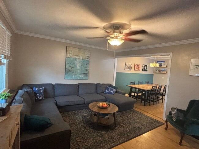 Building Photo - 304 S Lincoln Ave