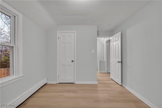 Building Photo - 3811 Highland Rd