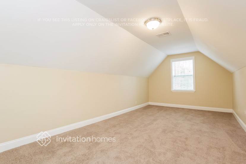 Building Photo - 2050 Deer Creek Trail