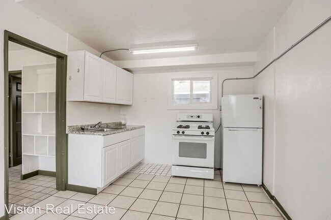 Primary Photo - 565 S Main St