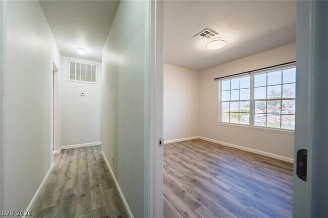 Building Photo - 343 Tungsten St