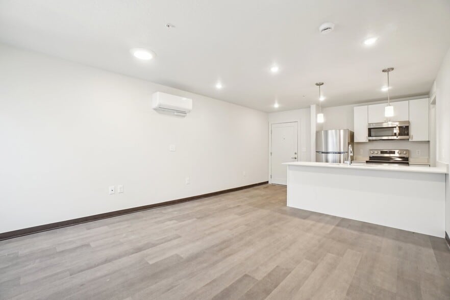 Building Photo - 1326 S 500 E