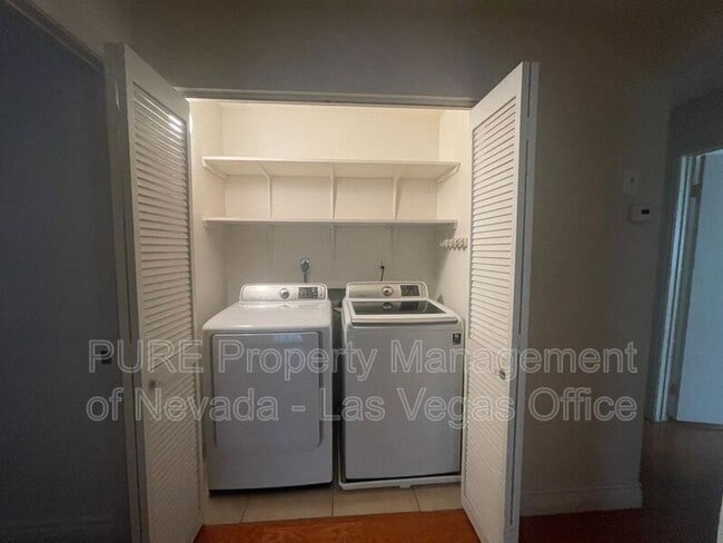 Building Photo - 2200 S Fort Apache Rd