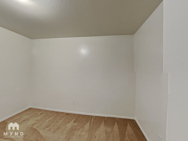 Building Photo - 16511 W Post Dr