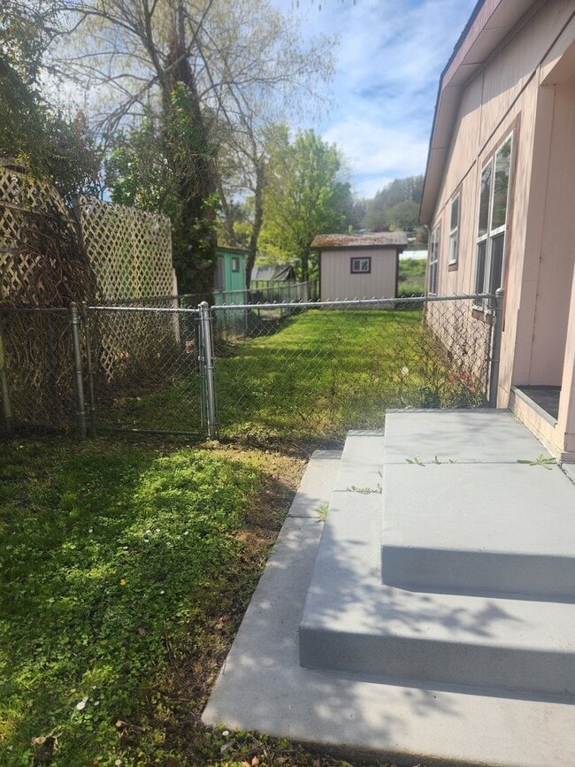 Building Photo - ? Newly Remodeled 3 Bedroom, 2 Bath Home in Monroe, Oregon ?