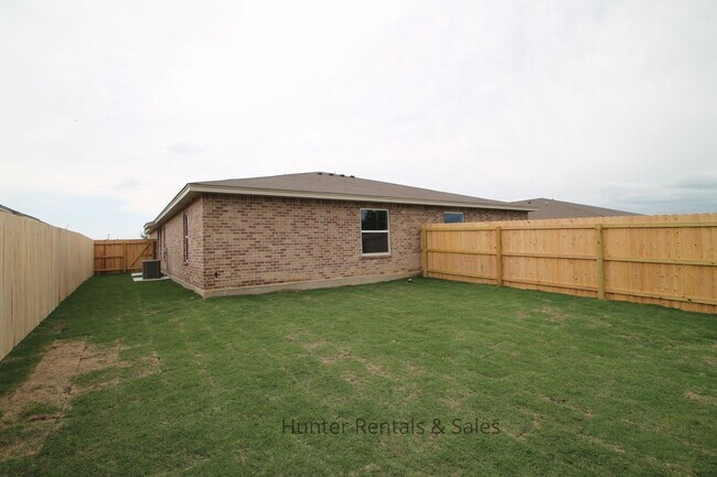 Building Photo - Truly Exceptional! Free Lawn Mowing Servic...