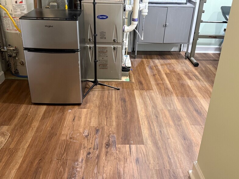 Building Photo - 8325 Wesleyan St