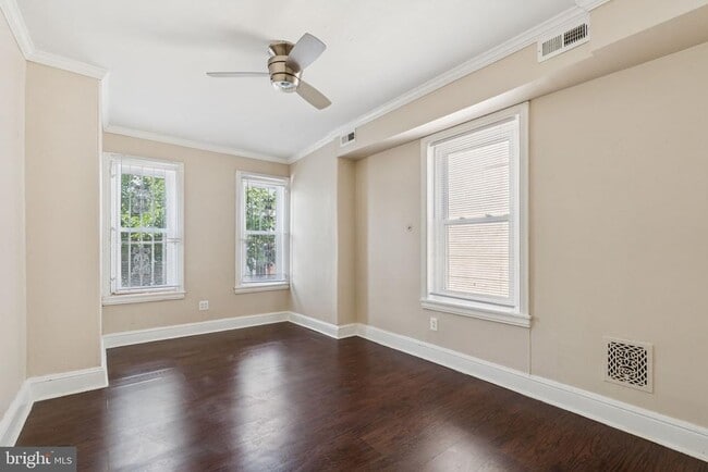 Building Photo - 1122 W Dauphin St