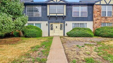 Building Photo - $1,700.00 - 2 Beds 1 Bath, Single Family H...