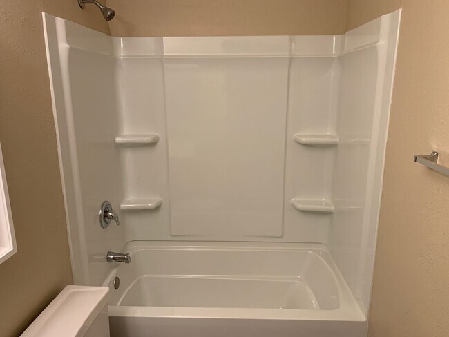 Building Photo - 4401 Parkwood Ct