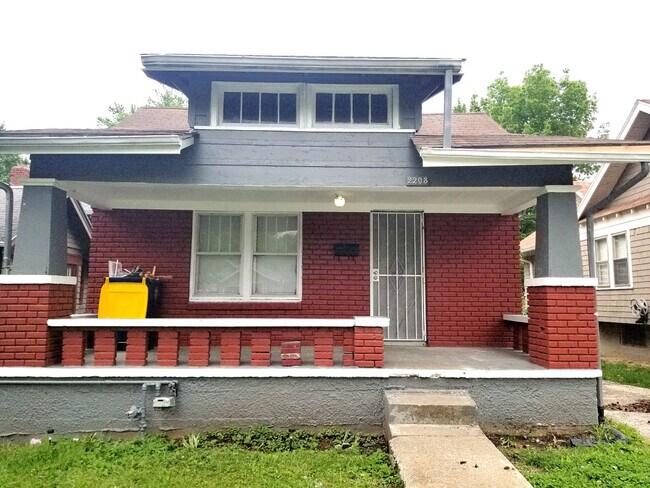 Building Photo - 2203 E 70th St