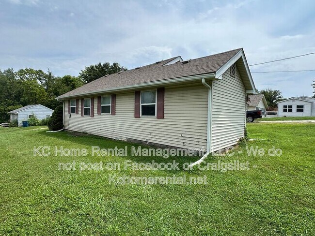 Building Photo - 7113 N Highland Ave
