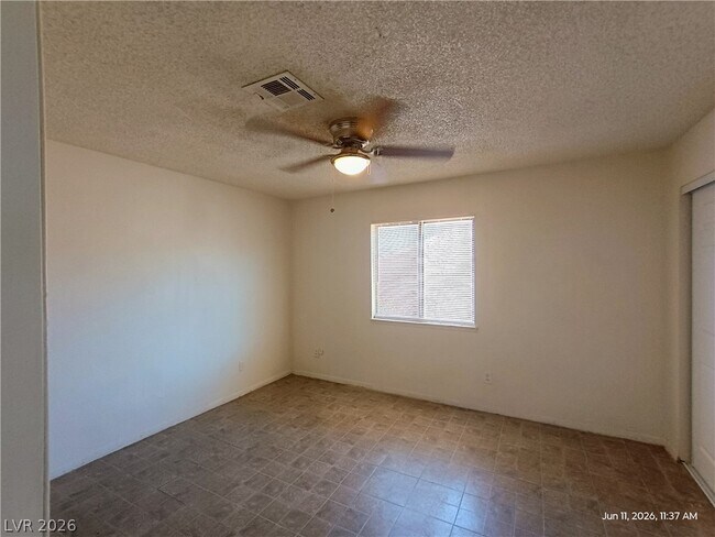Building Photo - 6228 Ilanos Ln