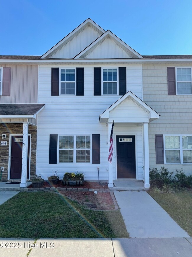 Primary Photo - 606 Ebb Tide Ln