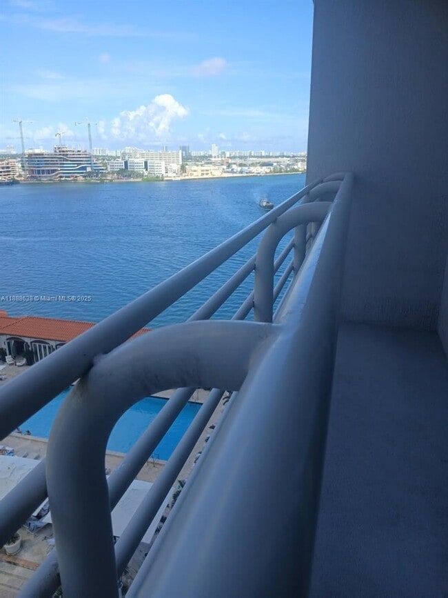 Building Photo - 335 S Biscayne Blvd