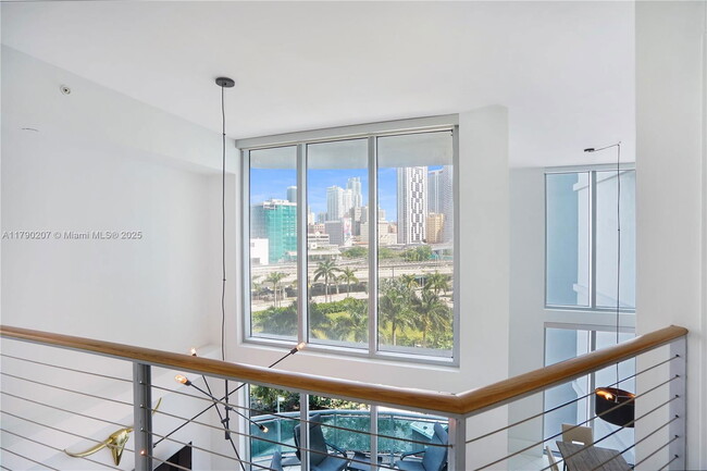 Building Photo - 350 S Miami Ave