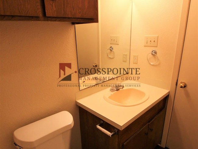 Building Photo - COMING SOON! 2 Bedroom 1 Bath Duplex in West Tyler!