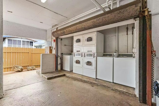 Building Photo - 778 Wiliwili St