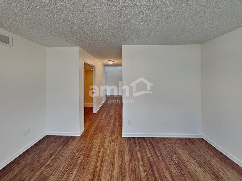 Building Photo - 10959 Darlington Oak Ct
