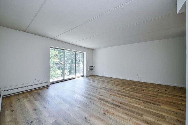 Building Photo - 5125 Blodgett Ave