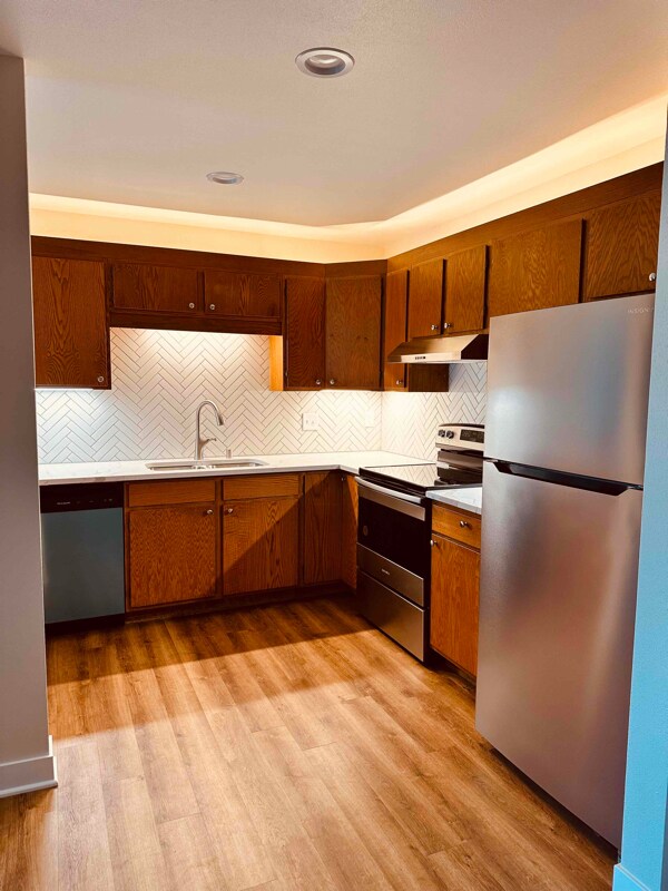 Building Photo - 3195 W Mangold Ave