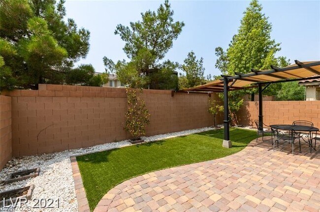 Building Photo - 5475 Ordesa Valley Rd