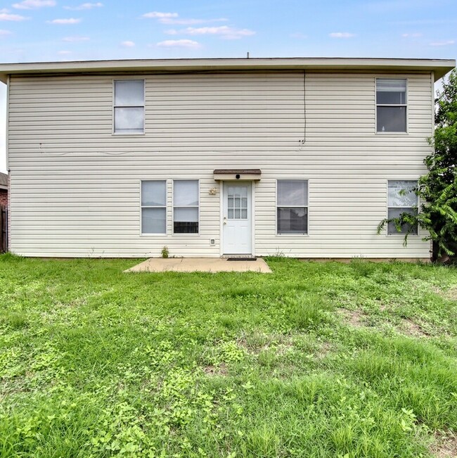 Building Photo - 8751 Gray Fox Ct