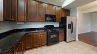 Building Photo - 3 Bedrooms 3 Bathroom Townhome
