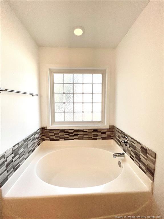 Building Photo - 332 Juno Dr