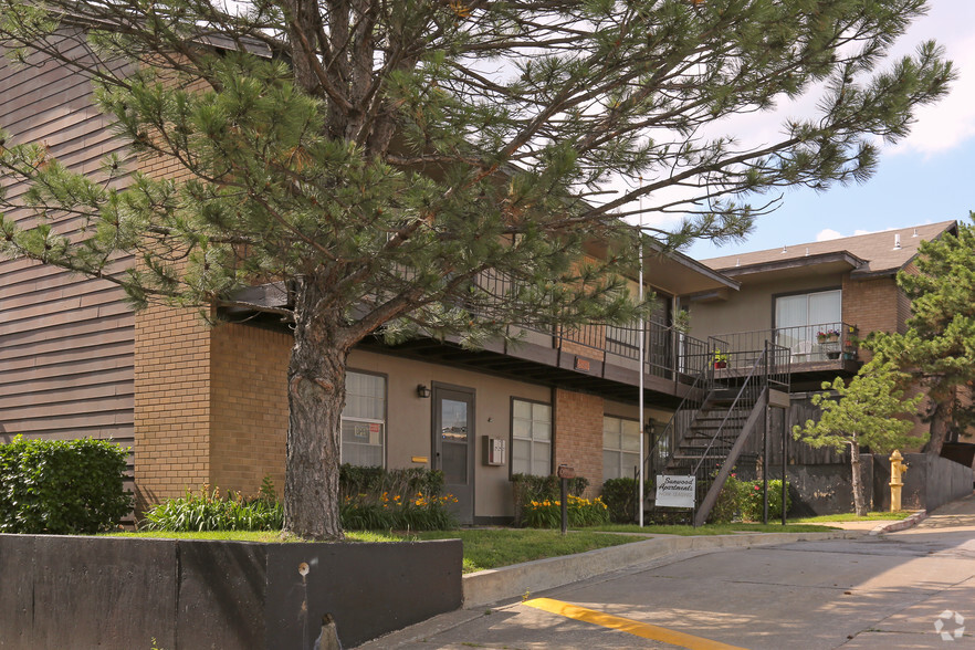 Primary Photo - Sunwood Apartments