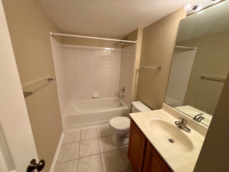 Building Photo - 2607 Sheehan Ct