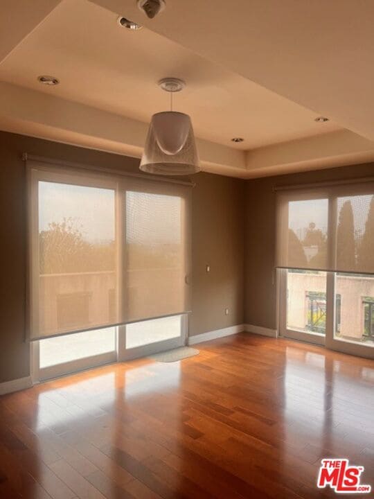 Building Photo - 8609 W Knl Dr