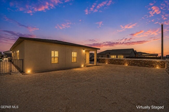 Building Photo - 14801 Mike a Mendoza Ave