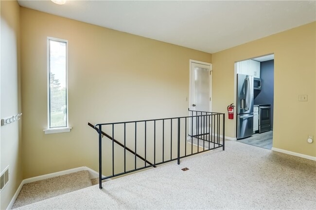 Building Photo - 584 Eastbrooke Ln