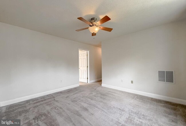 Building Photo - 46231 Sylvan Ct