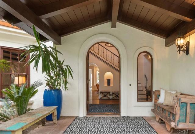 Building Photo - 7401 Luna De Oro