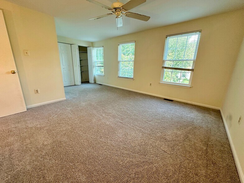 Building Photo - 48 Lambeth Bridge Ct