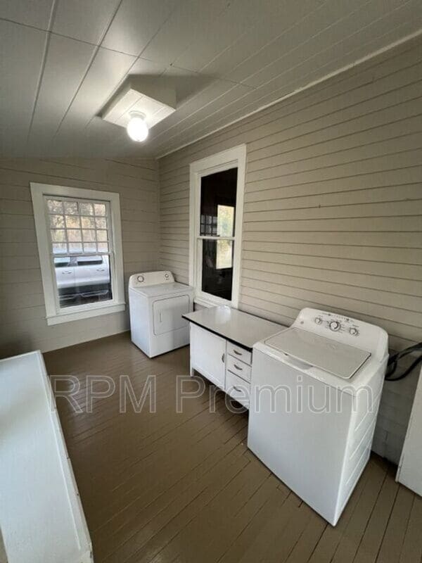 Building Photo - 8222 LA-955