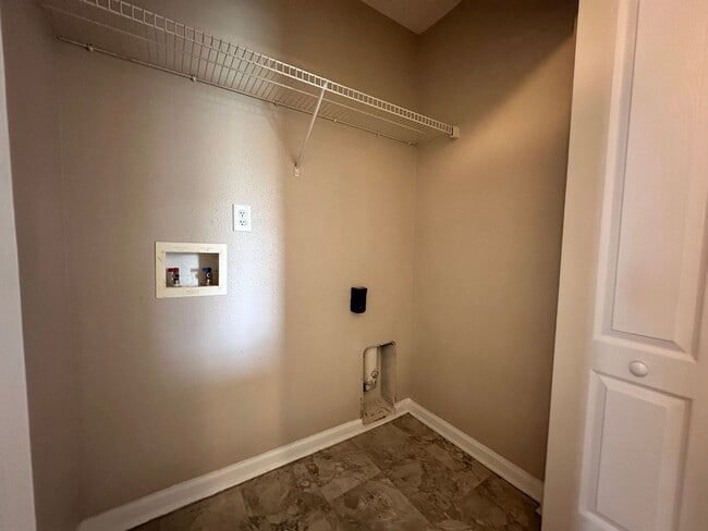 Building Photo - Rideout Hideaway - Three Bedroom