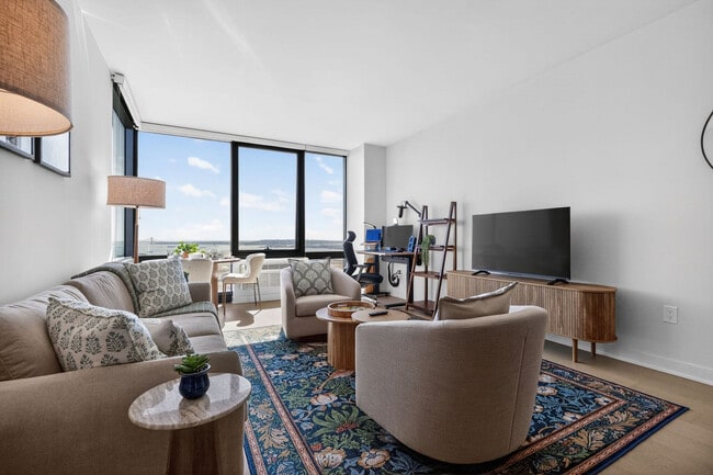 Building Photo - 33 Park View Ave