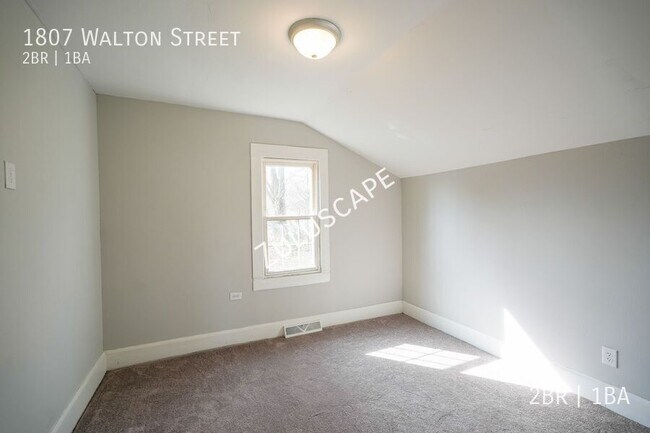 Building Photo - 1807 Walton St