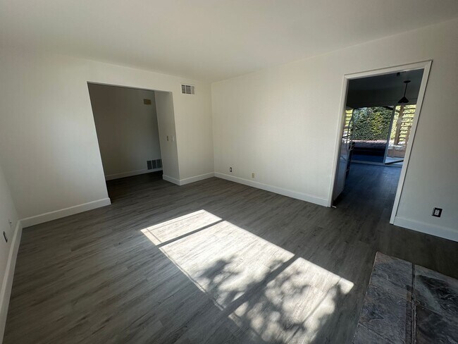 Building Photo - 106 Gill Way