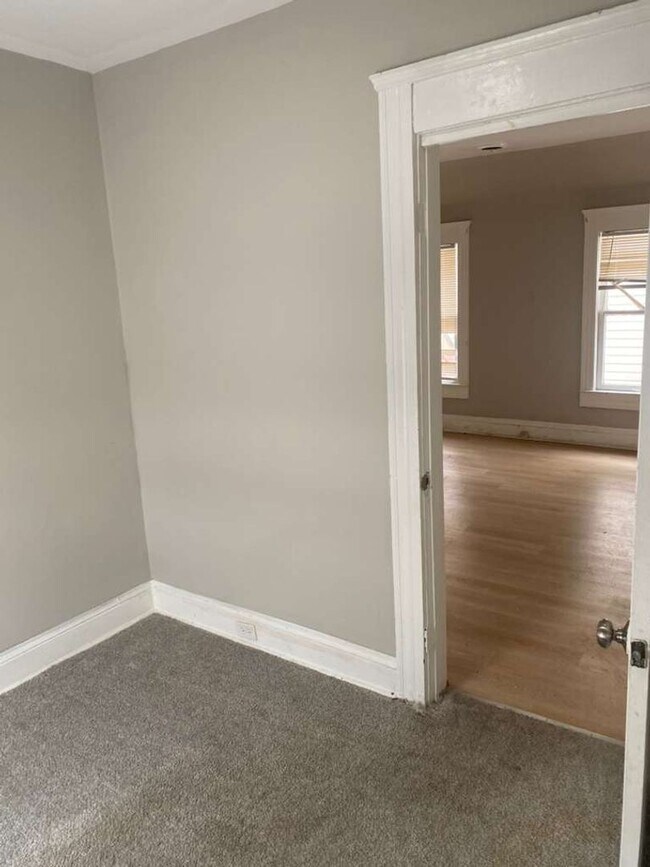 Building Photo - 1974 W 93rd St