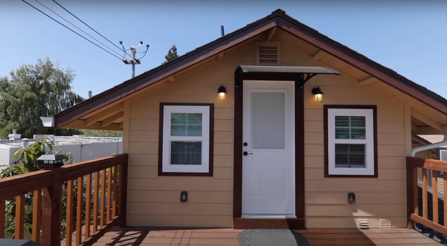 Building Photo - 1615-1617 D St, Unit 1617D