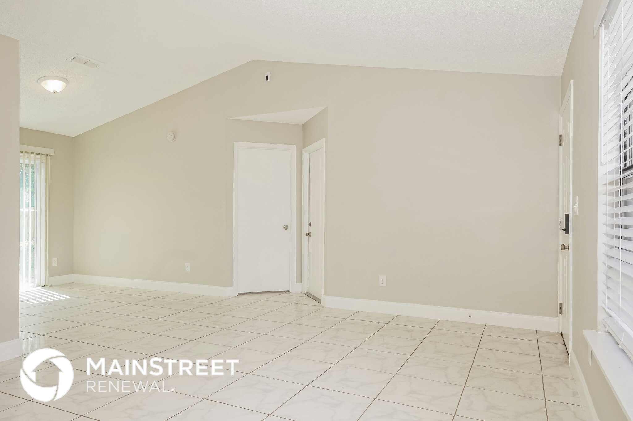 Building Photo - 1715 Montecito Ave