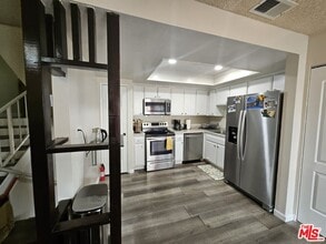 Building Photo - 21605 Villa Pacifica Cir